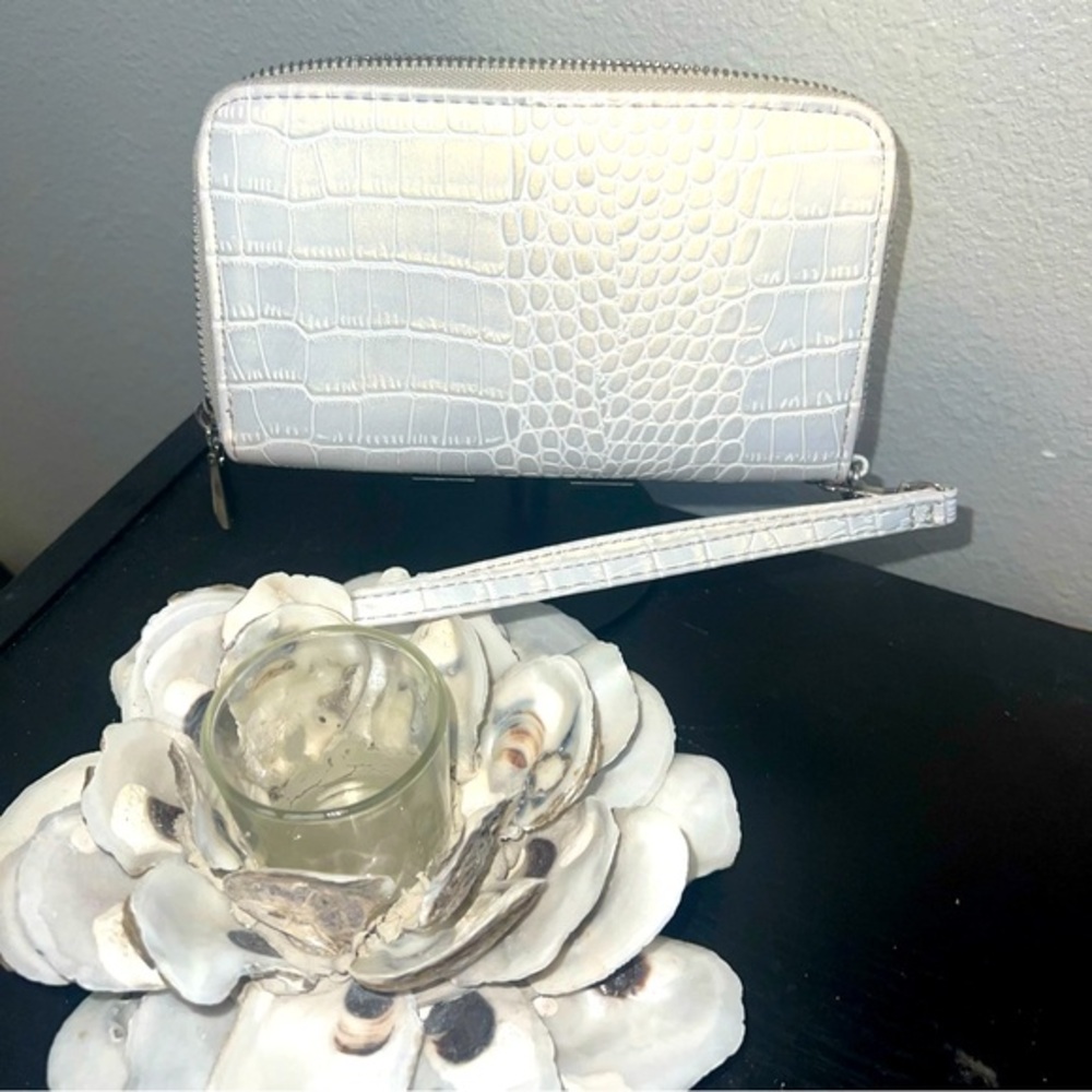 Clutch Vintage Purse - White - Non Leather Material